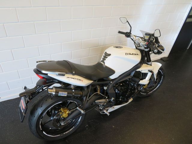 triumph - street-triple-675