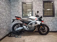 Aprilia Tuono 457 2026 nieuw – foto 2 van 10