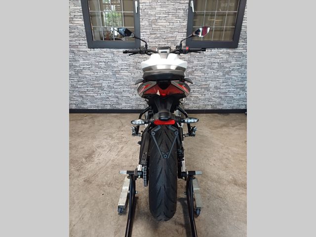 aprilia - tuono-457