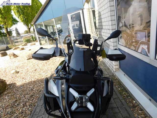 bmw - r-1300-gs-triple-black