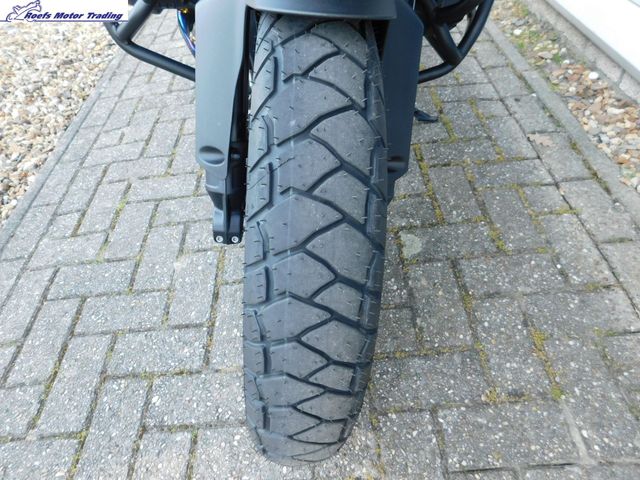 bmw - r-1300-gs-triple-black