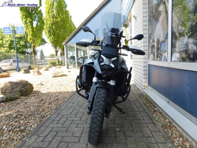 bmw - r-1300-gs-triple-black