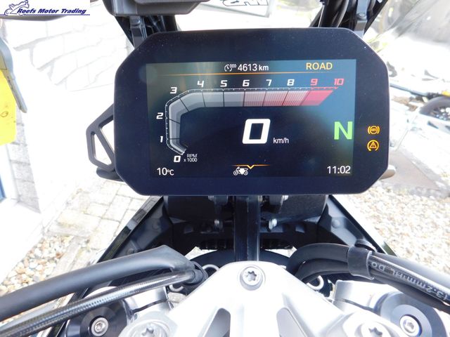 bmw - r-1300-gs-triple-black