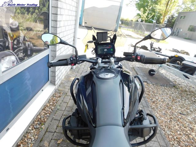 bmw - r-1300-gs-triple-black