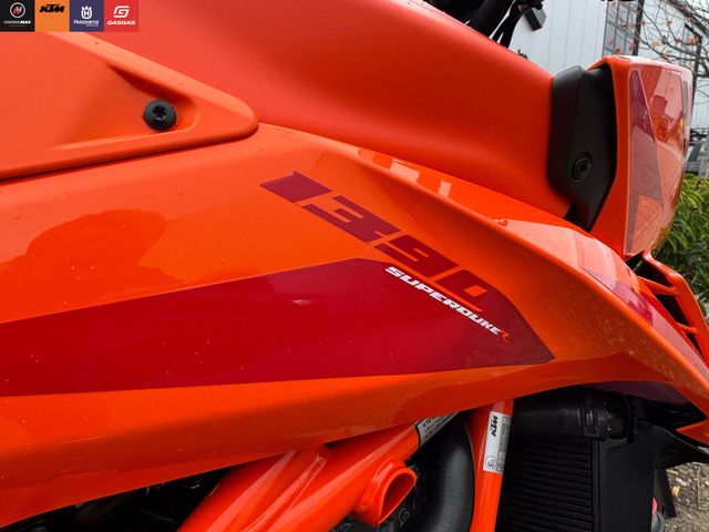ktm - 1390-super-duke-r-evo