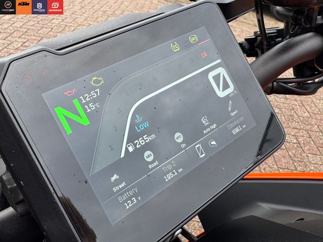 ktm - 1390-super-duke-r-evo