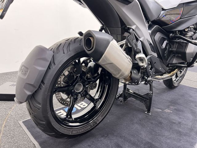 bmw - r-1300-gs