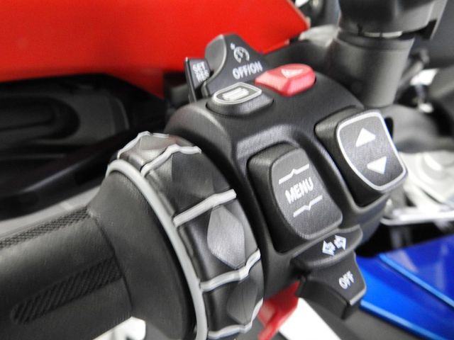 bmw - r-1300-gs-adventure