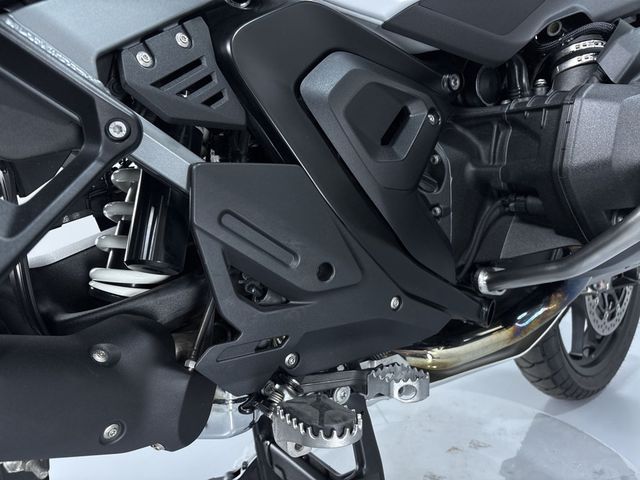bmw - r-1300-gs-adventure