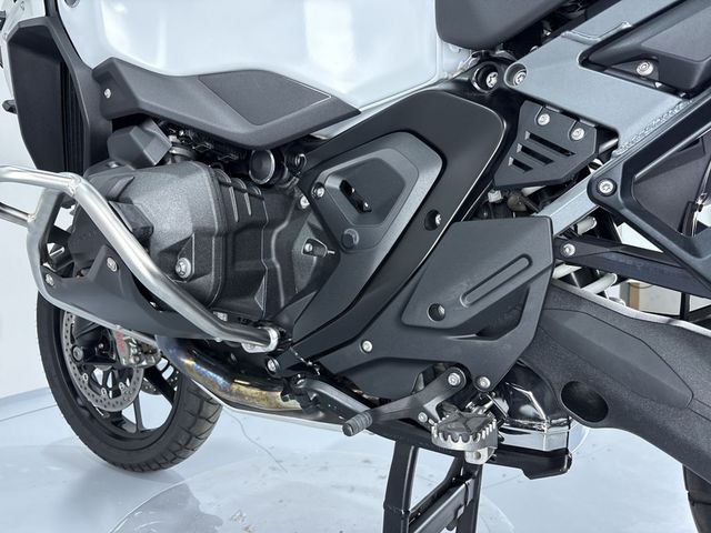 bmw - r-1300-gs-adventure