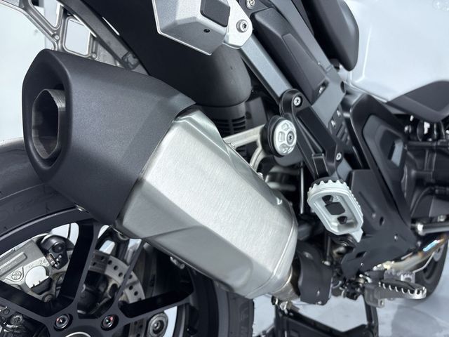 bmw - r-1300-gs-adventure