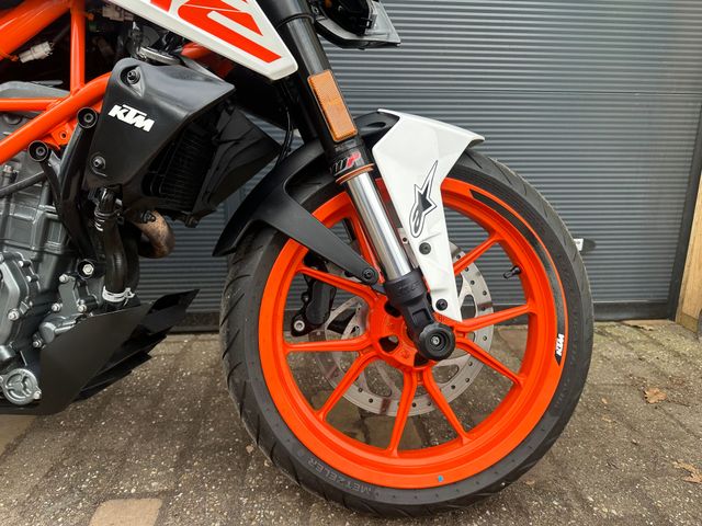 ktm - 390-duke