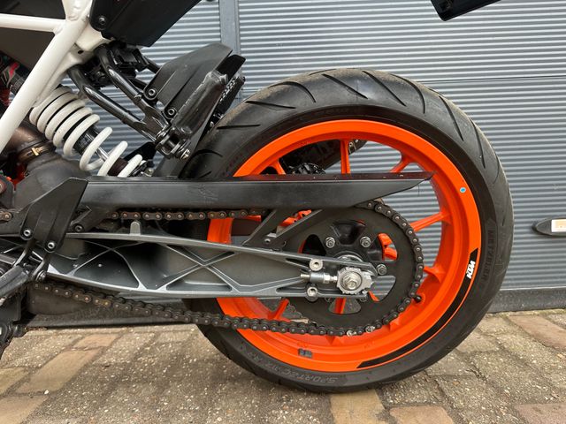 ktm - 390-duke