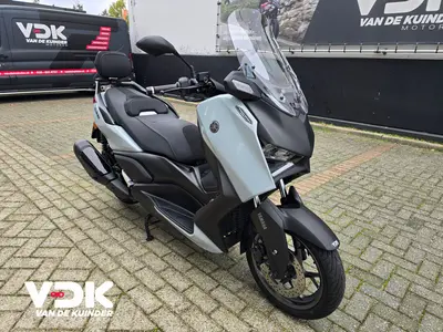 YAMAHA X MAX 300 TECH MAX – foto 2
