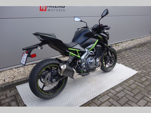 kawasaki - z900