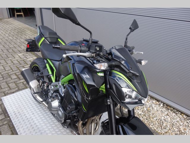 kawasaki - z900