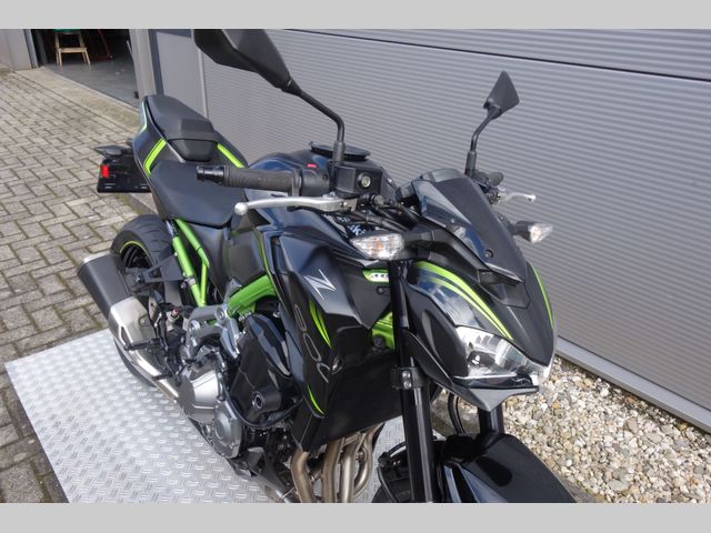 kawasaki - z900