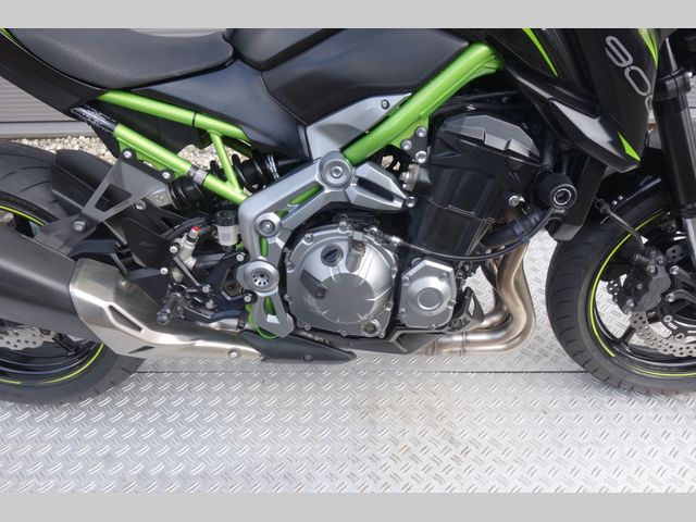 kawasaki - z900