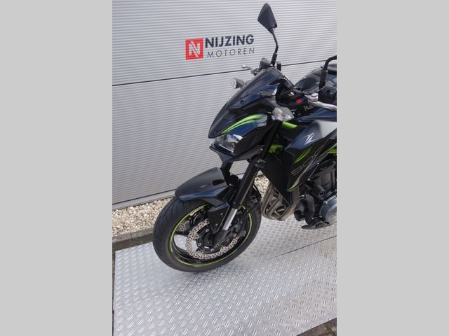 kawasaki - z900