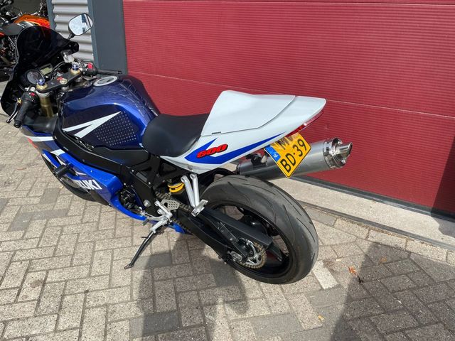suzuki - gsx-r-600