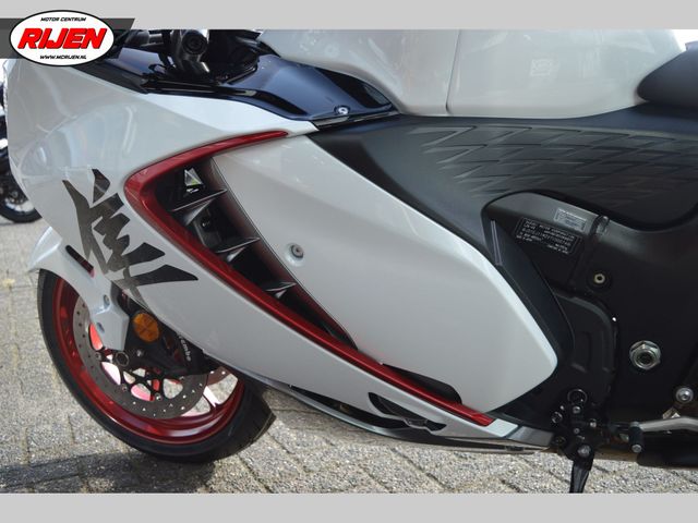 suzuki - gsx-r-1300-hayabusa