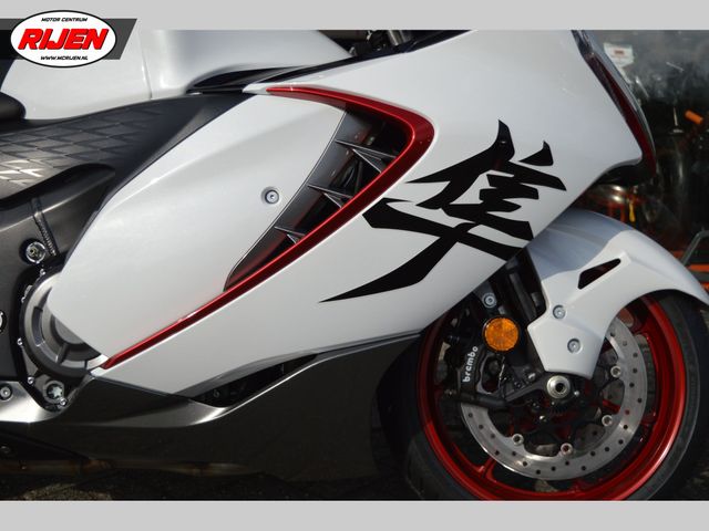 suzuki - gsx-r-1300-hayabusa