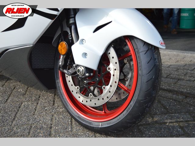 suzuki - gsx-r-1300-hayabusa