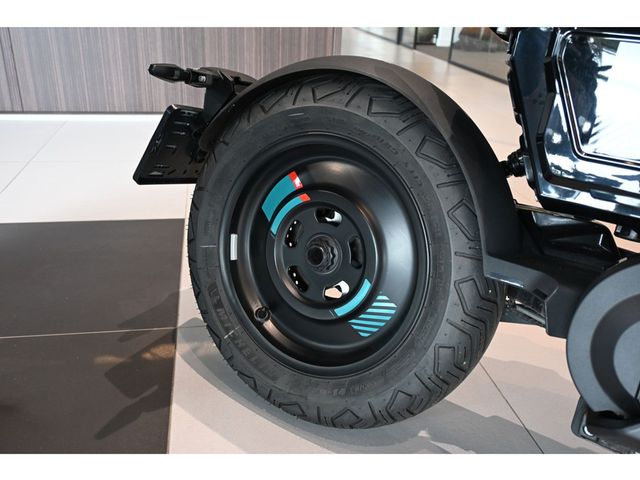 bmw - ce-02