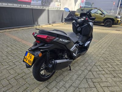 YAMAHA X MAX 300 TECH MAX – foto 4