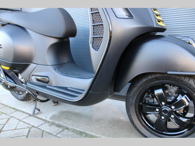 piaggio - gts-touring-300