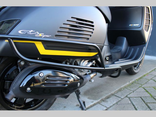 piaggio - gts-touring-300