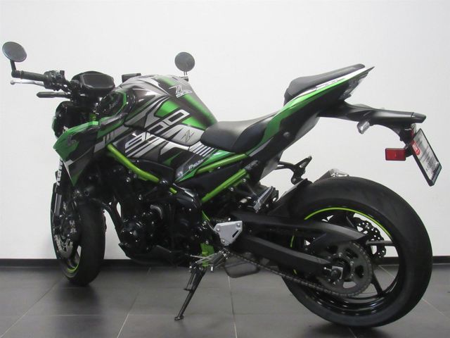 kawasaki - z900