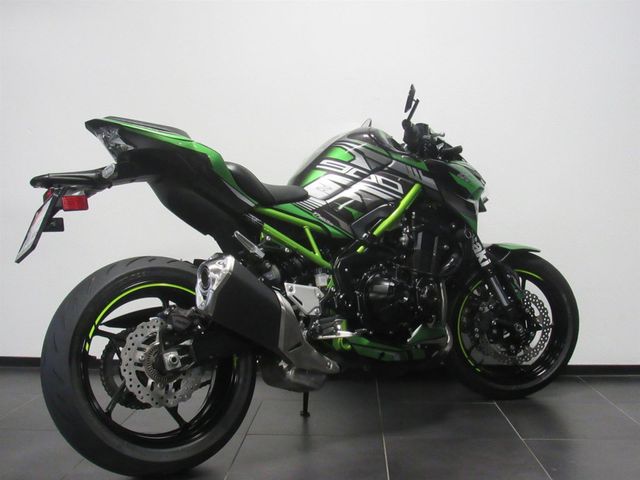 kawasaki - z900