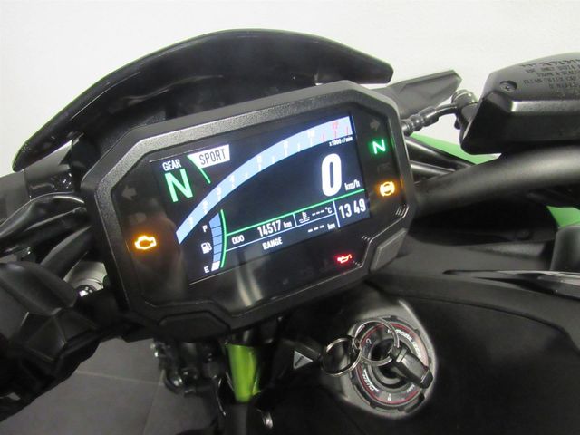 kawasaki - z900