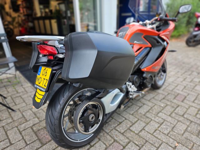bmw - f-800-gt