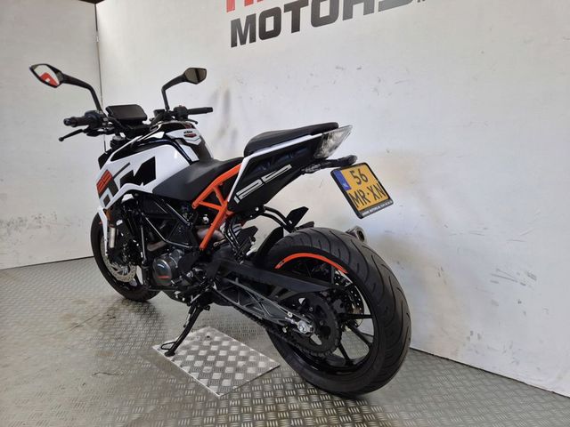 ktm - 125-duke