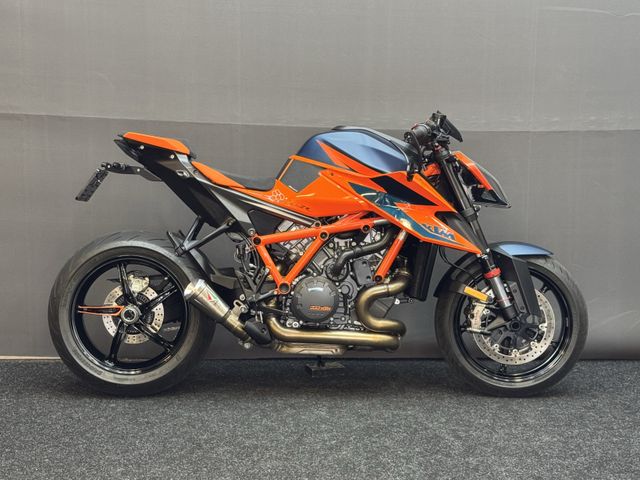ktm - 1290-super-duke-r