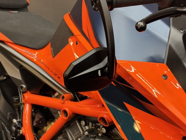 ktm - 1290-super-duke-r