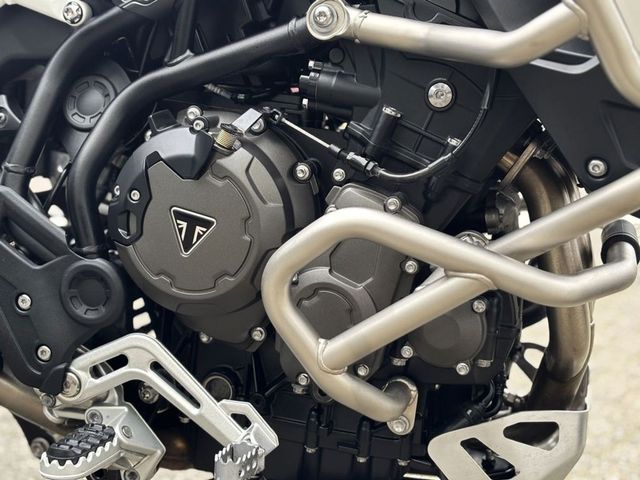 triumph - tiger-900-rally-aragon-edition