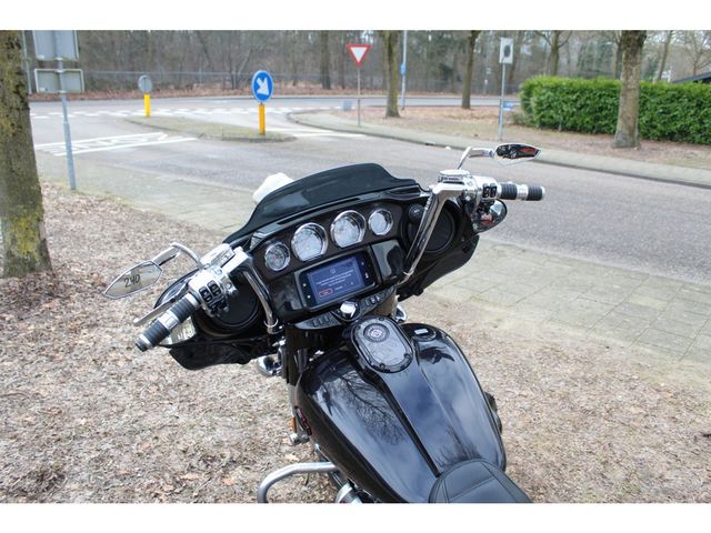 harley-davidson - street-glide