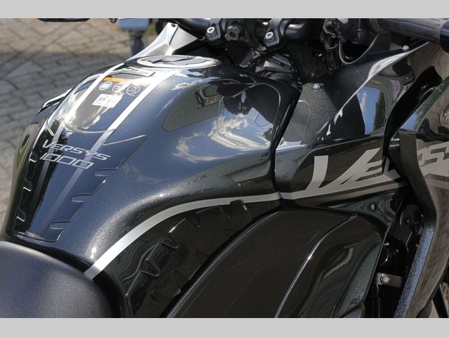 kawasaki - versys-1000-se-tourer
