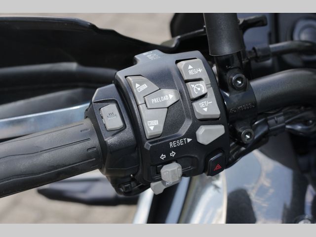 kawasaki - versys-1000-se-tourer