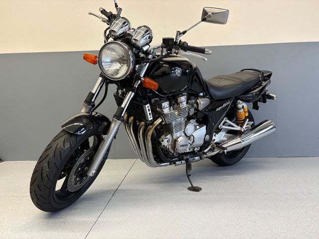 yamaha - xjr-1300