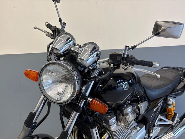 yamaha - xjr-1300