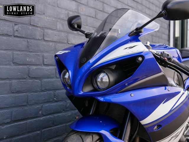 yamaha - yzf-r1