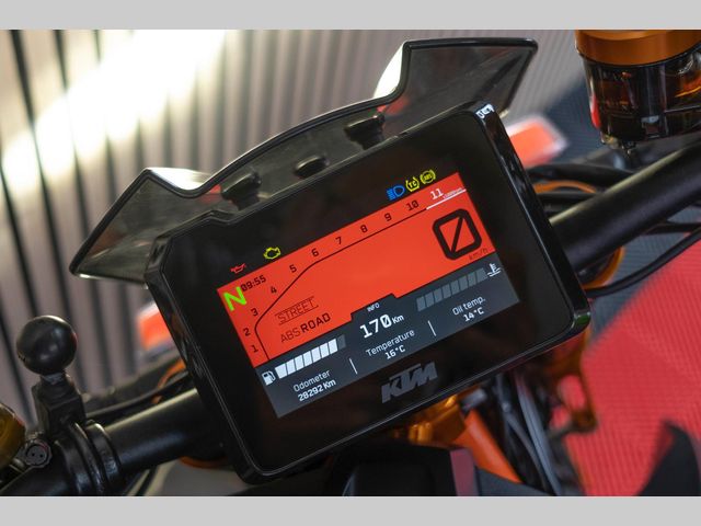 ktm - 1290-super-duke-r