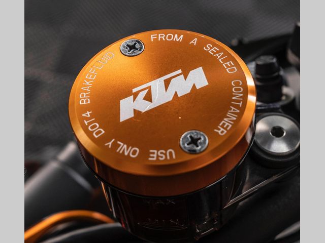 ktm - 1290-super-duke-r