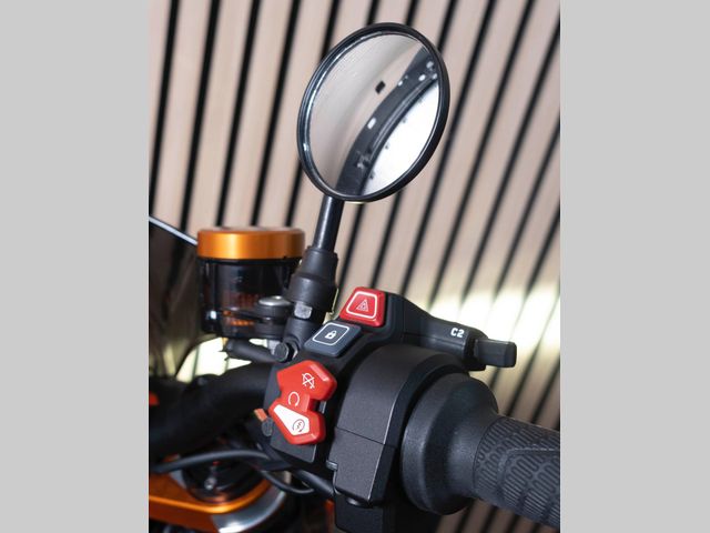 ktm - 1290-super-duke-r