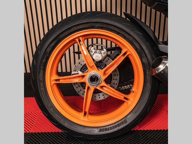 ktm - 1290-super-duke-r