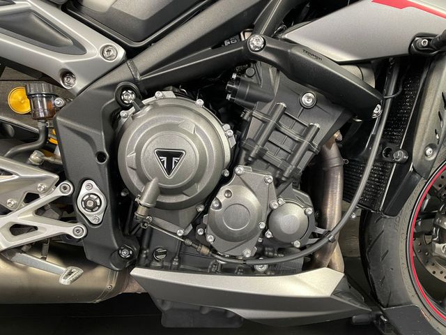 triumph - street-triple-rs